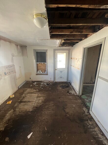 More Photos Of 532 Grand Ave, Little Chute Restaurant For Lease