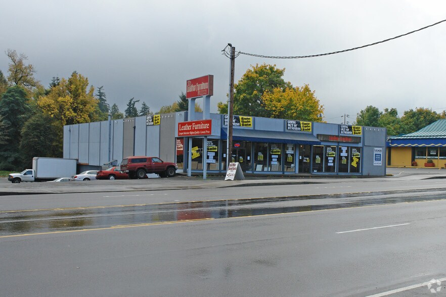 More Photos Of 6800 SW Beaverton Hillsdale Hwy, Portland Freestanding For Lease