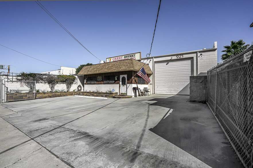 Primary Photo Of 921 Coolidge Ave, National City Light Manufacturing For Sale