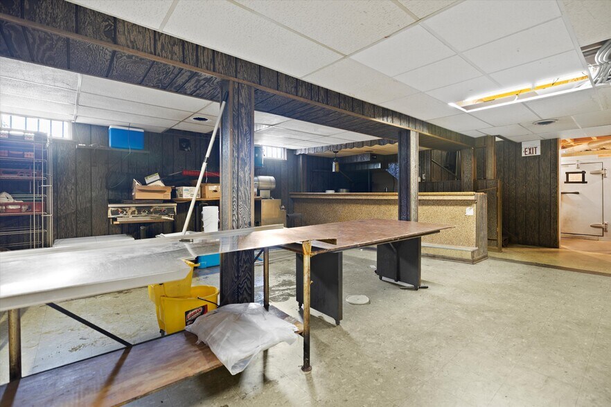 More Photos Of 165 Main St, Sullivan Restaurant For Sale