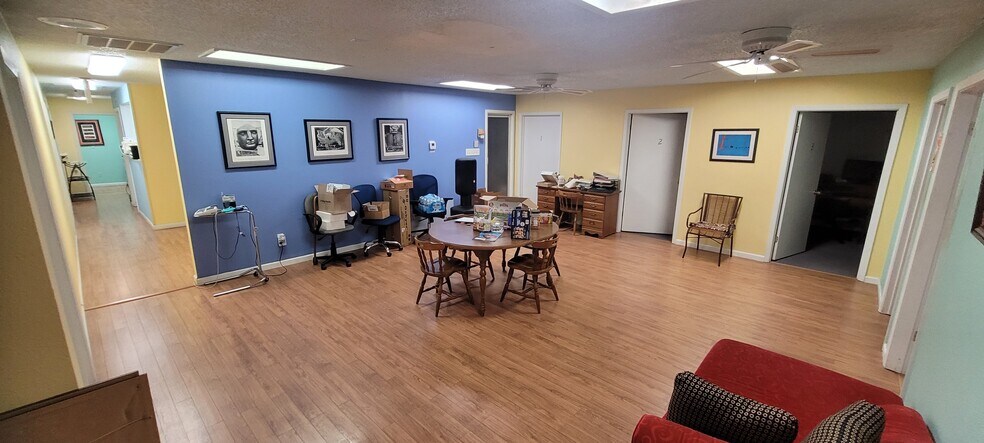 More Photos Of 315 E Pleasant Run Rd, DeSoto Medical For Sale