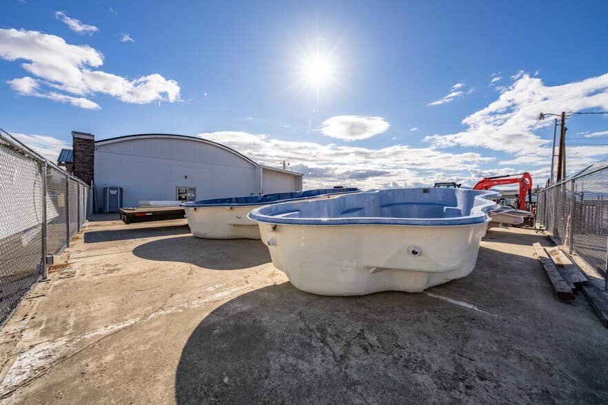 More Photos Of 3811 Crater Lake Hwy, Medford Warehouse For Sale