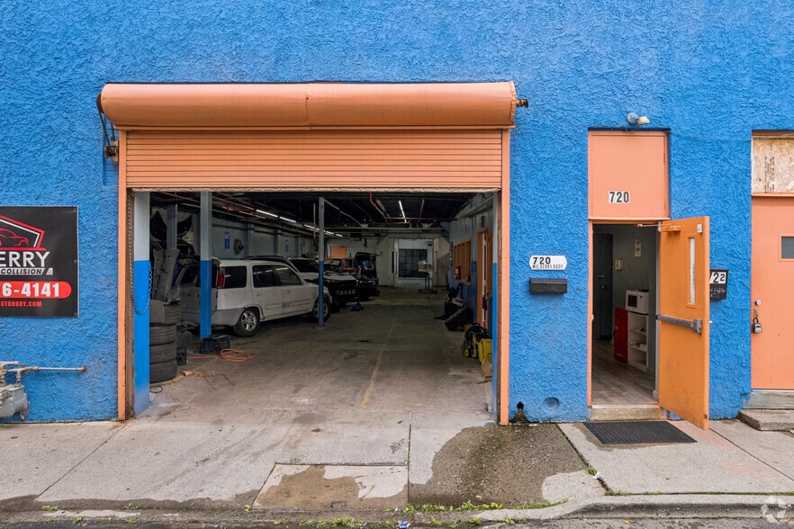 More Photos Of 720 Mulberry St, Allentown Auto Repair For Lease