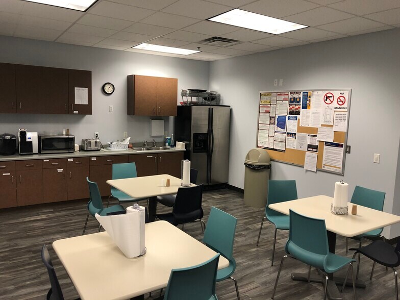 More Photos Of 20601 N 19th Ave, Phoenix Light Manufacturing For Lease