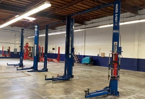 More Photos Of 15751 Chemical Ln, Huntington Beach Manufacturing For Lease