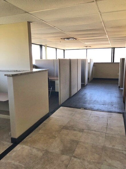 More Photos Of 4600 Clawson Tank Dr, Clarkston Manufacturing For Lease