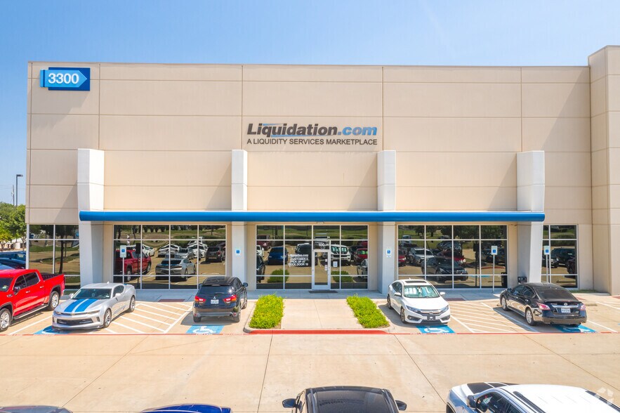 More Photos Of 3300 Wood Dr, Garland Warehouse For Lease