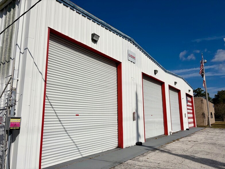 More Photos Of 7443 Wilson Blvd, Jacksonville Unknown For Lease