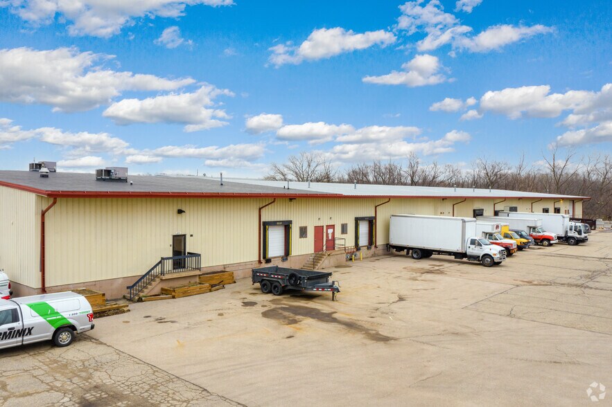 More Photos Of 2041 S Stoughton Rd, Madison Warehouse For Lease