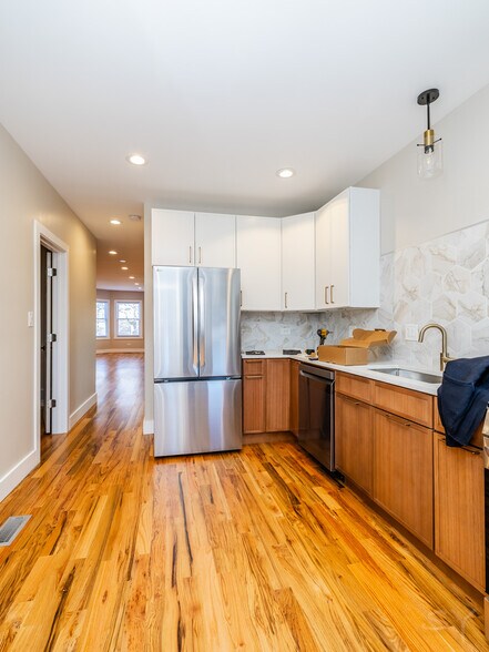 More Photos Of 6129 N Ravenswood Ave, Chicago Multifamily For Sale