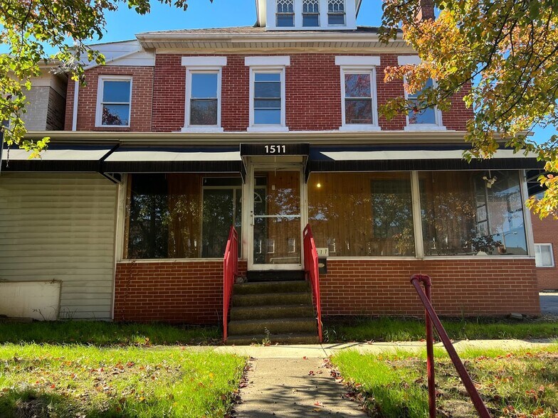 More Photos Of 1511 S High St, Columbus Storefront Retail Residential For Lease