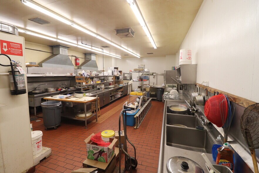 More Photos Of 2425 Oak St, Baker City Restaurant For Sale
