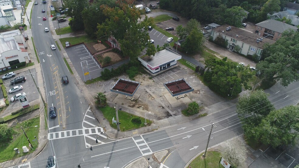 Primary Photo Of 1334 Thomasville Rd, Tallahassee Convenience Store For Sale