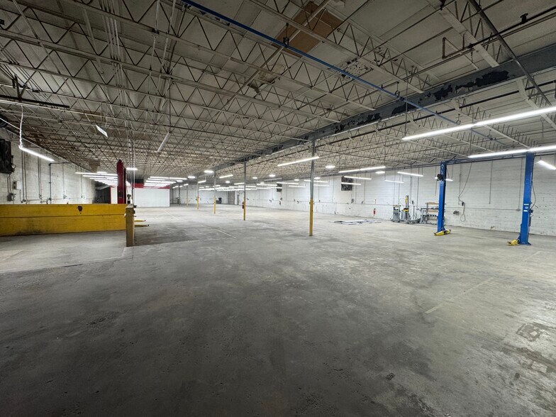 More Photos Of 211 DeKalb Industrial Way, Decatur Light Manufacturing For Lease