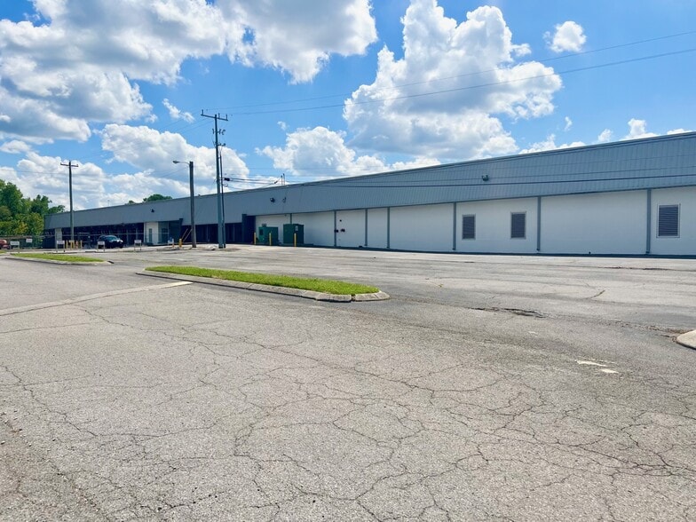 More Photos Of 485 Craighead St, Nashville Distribution For Lease