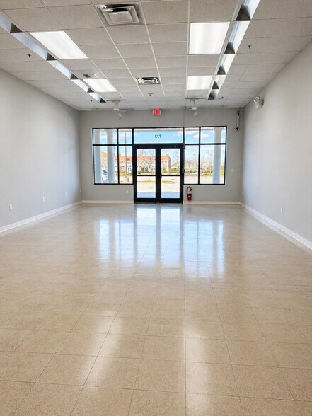 More Photos Of 705 Centre of New England Blvd, West Greenwich Storefront For Lease