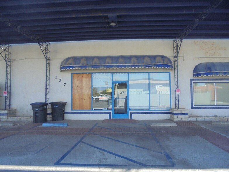 More Photos Of 127 S 1st St, Blythe Flex For Sale