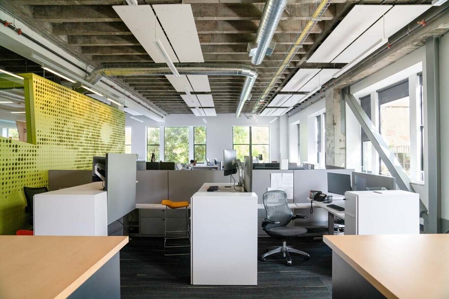 More Photos Of 44 W Broadway, Eugene Loft Creative Space For Lease