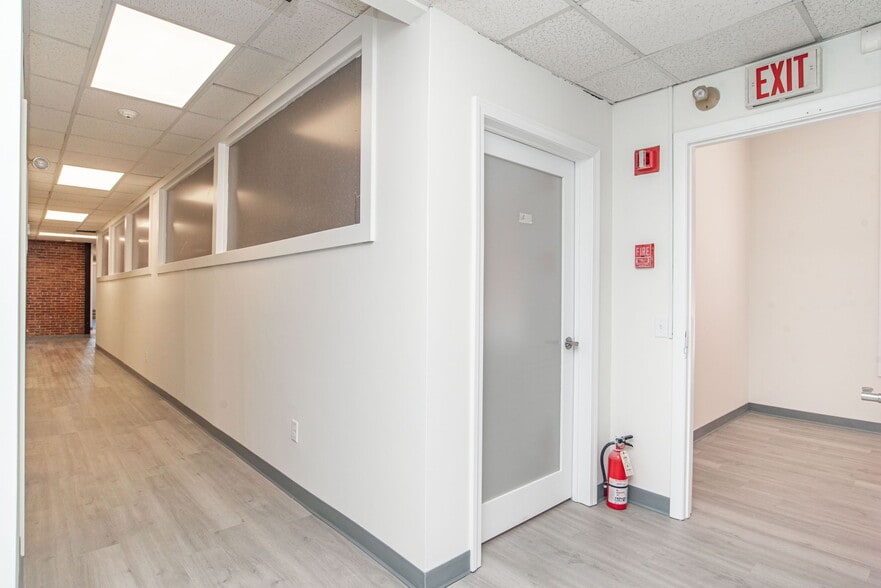 More Photos Of 4 Court St, Taunton Medical For Lease