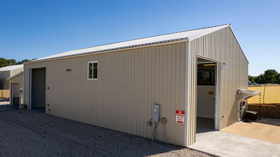 More Photos Of 202 Hemi Ln, Gravois Mills Specialty For Sale