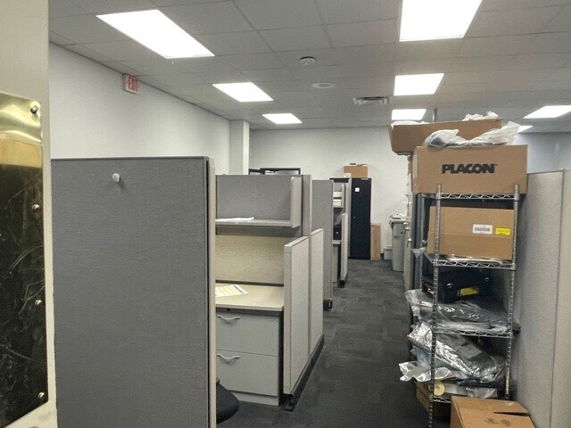 More Photos Of 7725 N Orange Blossom Trl, Orlando Warehouse For Sale
