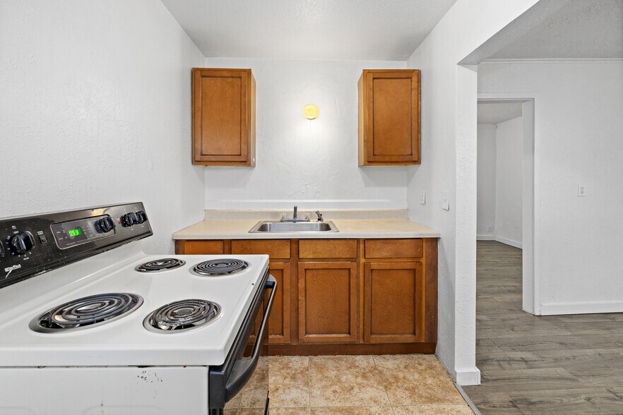 More Photos Of 1029 S Division St, Moses Lake Apartments For Sale