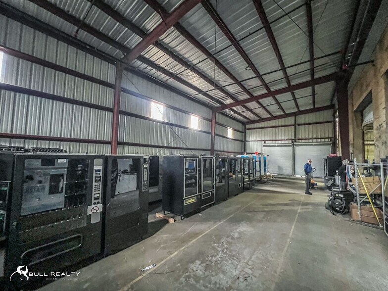 More Photos Of 121 Bells Ferry Ln, Marietta Distribution For Lease