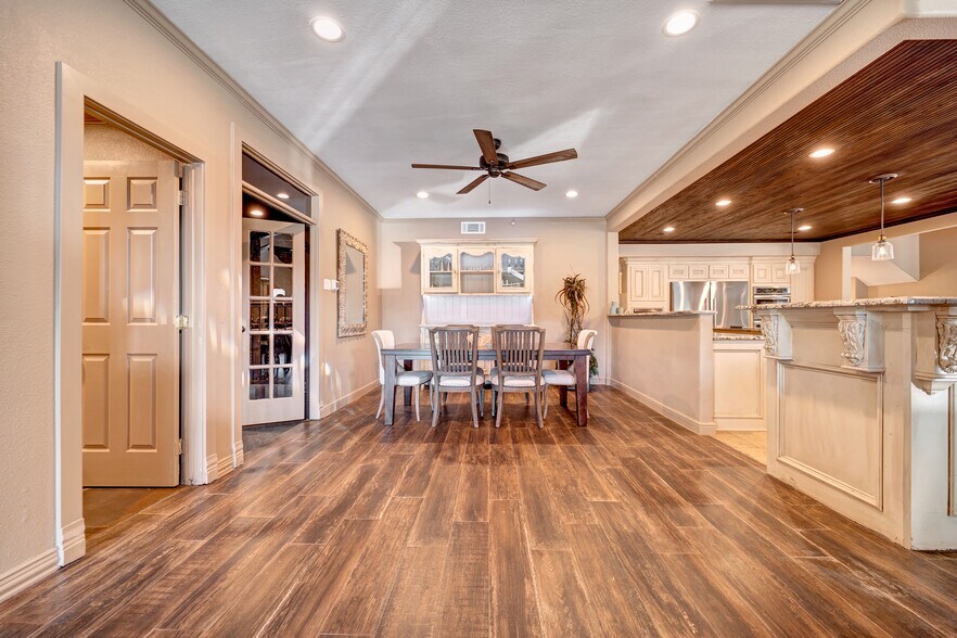 More Photos Of 5607 Sapp Rd, Conroe Lodge Meeting Hall For Sale