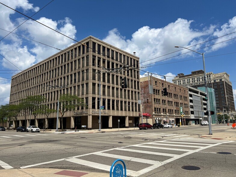 More Photos Of 33 W 1st St, Dayton Office For Lease