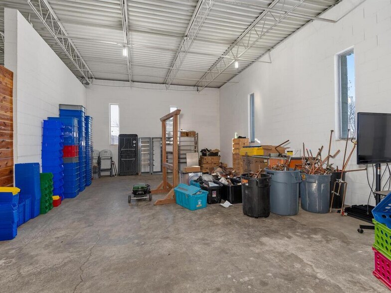 More Photos Of 1321 7th St S, Hopkins Manufacturing For Sale