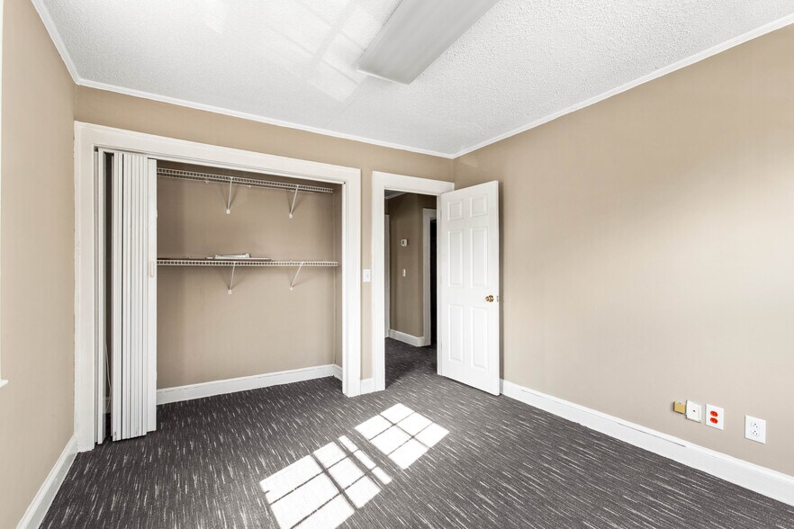 More Photos Of 302 N White St, Lancaster Office For Sale