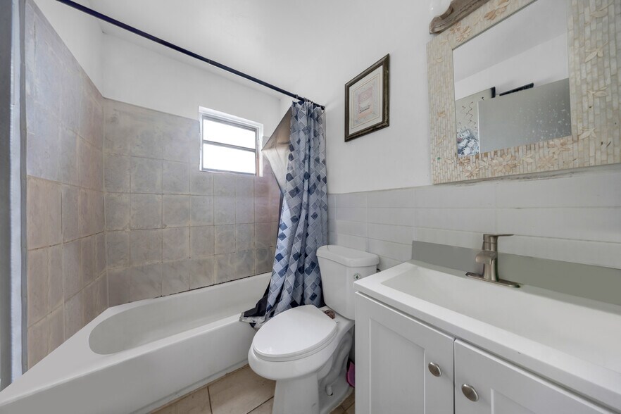 More Photos Of 1021 NW 5th St, Miami Apartments For Sale