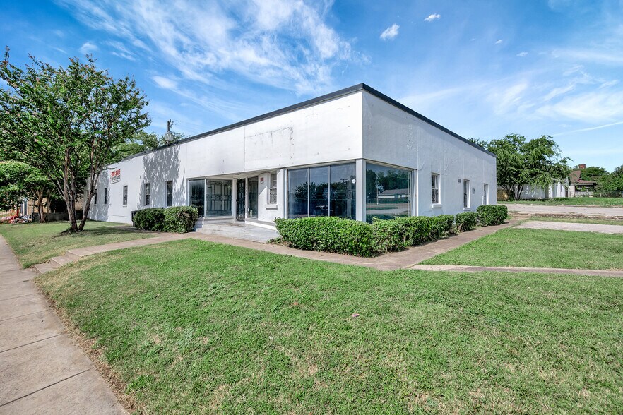 Primary Photo Of 2200 Evans Ave, Fort Worth Medical For Sale