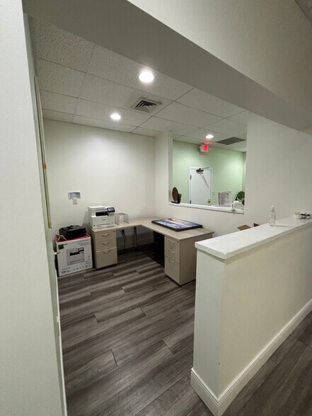 More Photos Of 1900 N Mills Ave, Orlando Medical For Lease