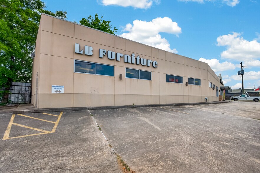 More Photos Of 9223 Bissonnet St, Houston General Retail For Sale