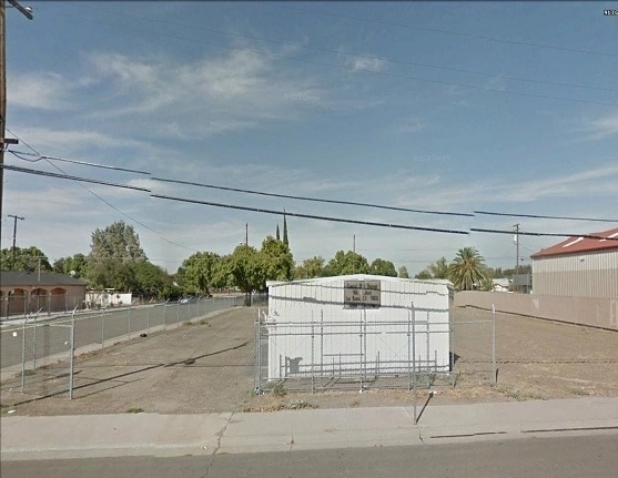 More Photos Of 906 G St, Los Banos Self Storage For Lease