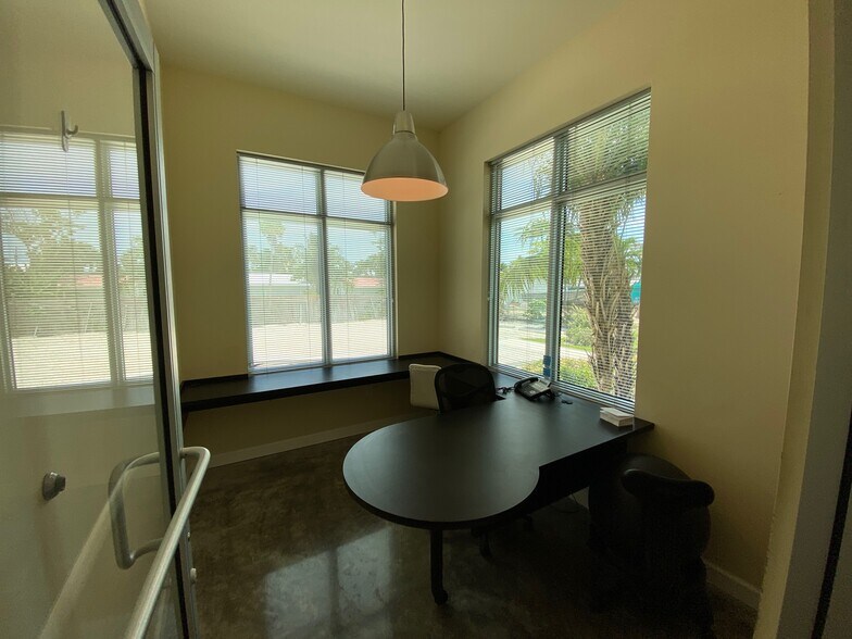 More Photos Of 9141 Overseas Hwy, Marathon Office For Lease