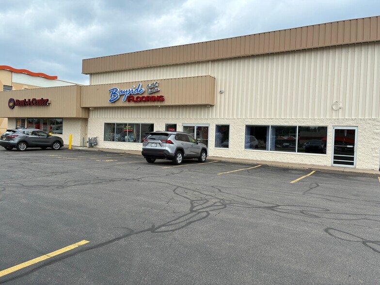 More Photos Of 1122-1124 E Ridge Rd, Rochester General Retail For Sale