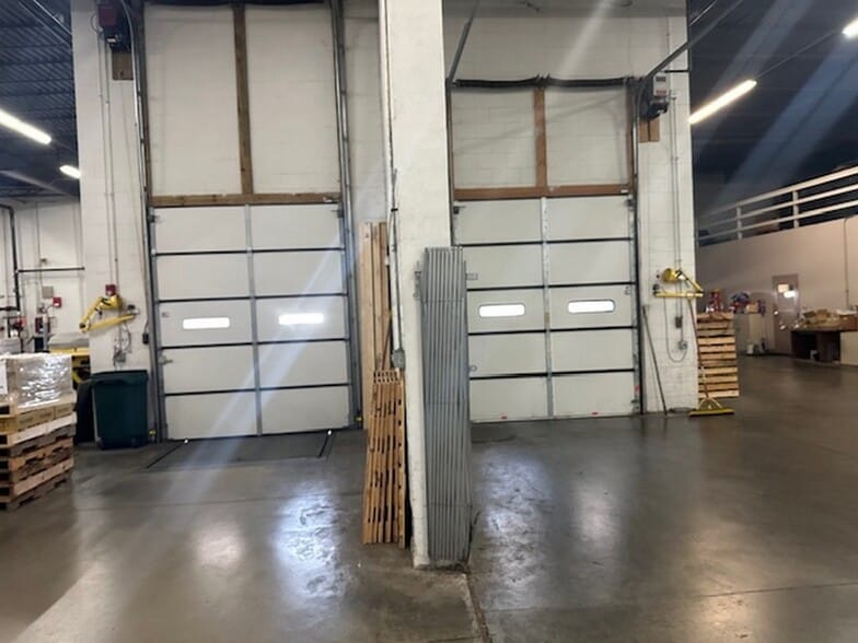 More Photos Of 290 Industrial Dr, Wauconda Warehouse For Sale