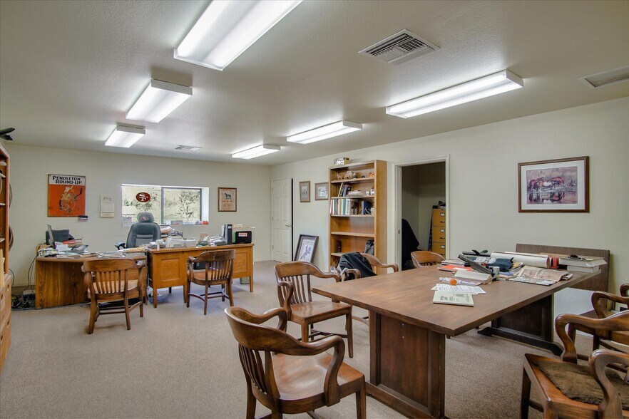 More Photos Of 354 1st St, Hollister Freestanding For Sale