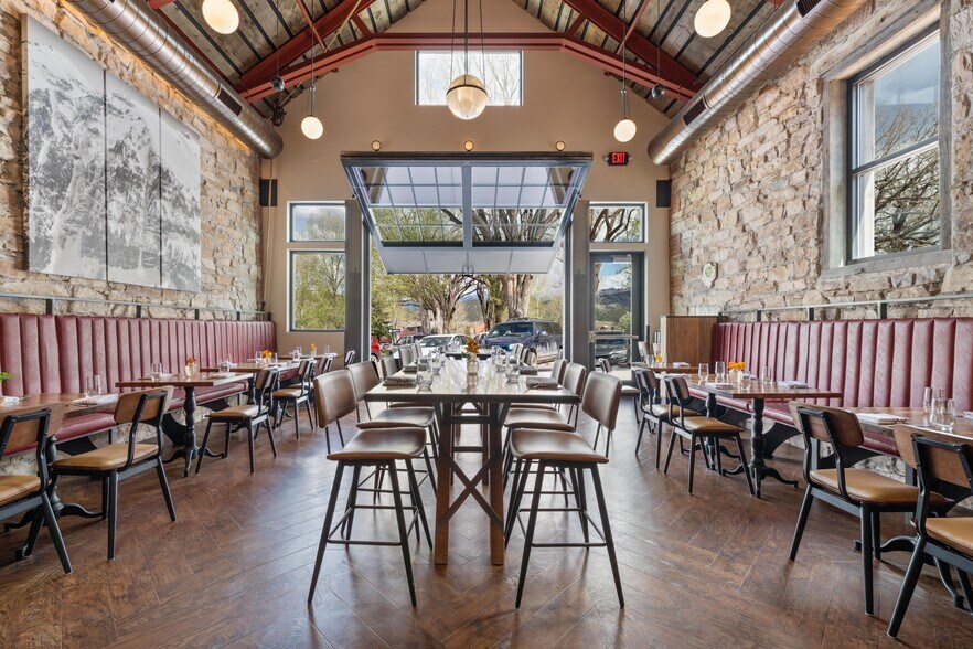 More Photos Of 185 N Lena St, Ridgway General Retail For Lease