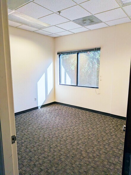 More Photos Of 4604 Scotts Valley Dr, Scotts Valley Loft Creative Space For Lease
