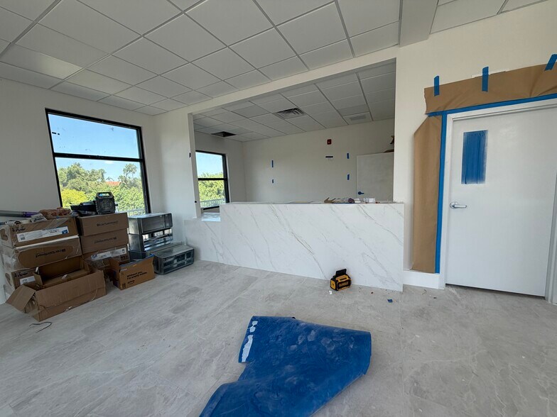More Photos Of 14230 Metropolis Ave, Fort Myers Medical For Lease