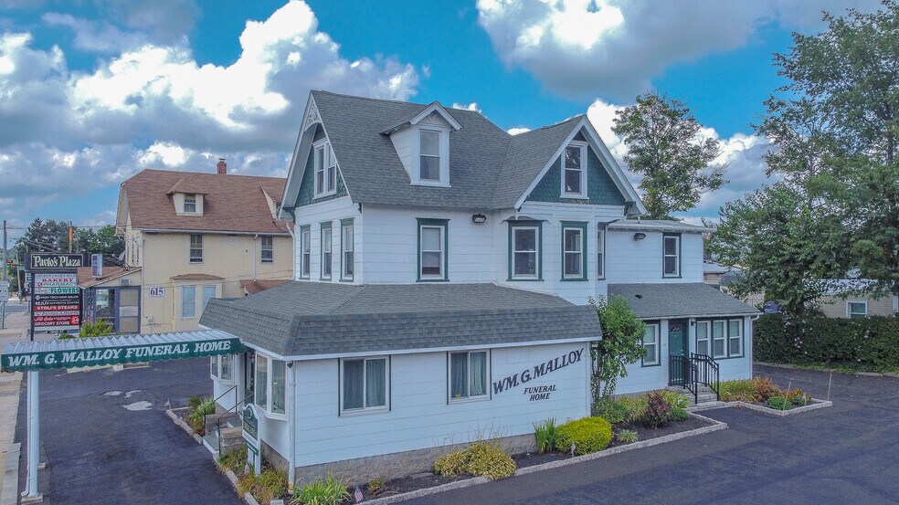 More Photos Of 625 Byberry Rd, Philadelphia Funeral Home For Sale