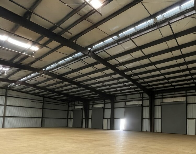 More Photos Of 401 E Ahuliu Way, Wailuku Warehouse For Sale