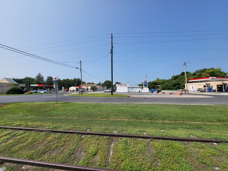 More Photos Of 100 Delaware Ave, Hurlock Restaurant For Sale