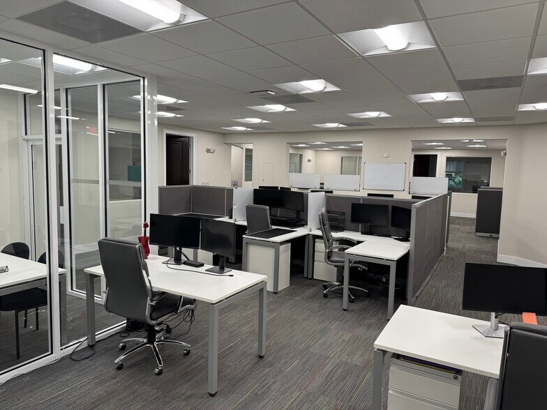 More Photos Of 12895 SW 132nd St, Miami Office For Lease