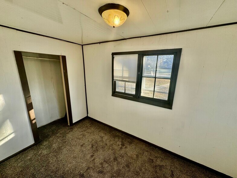 More Photos Of 115 E 9th, Concordia Multifamily For Sale