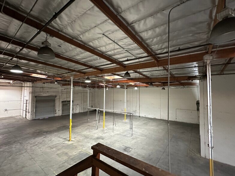 More Photos Of 6323-6421 E Alondra Blvd, Paramount Warehouse For Lease