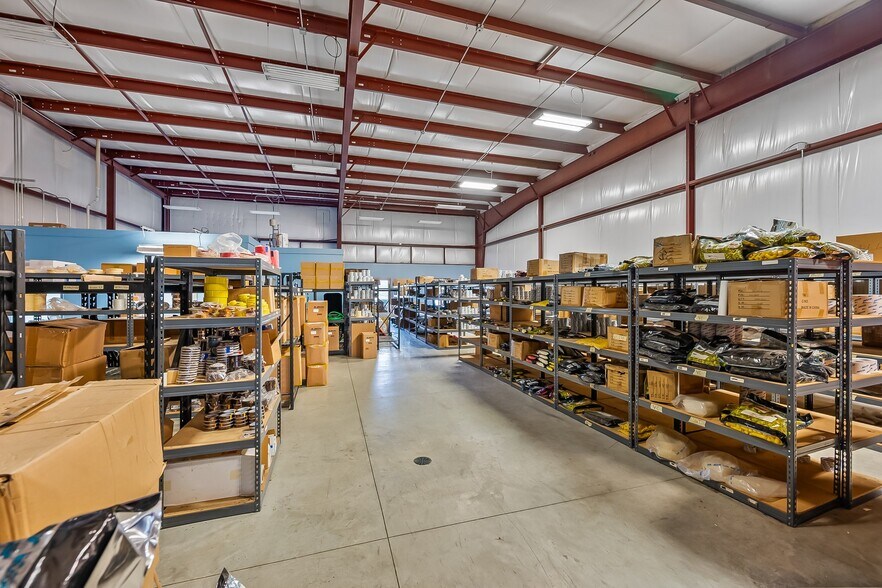 More Photos Of 1468 N Main St, Mansfield Warehouse For Lease